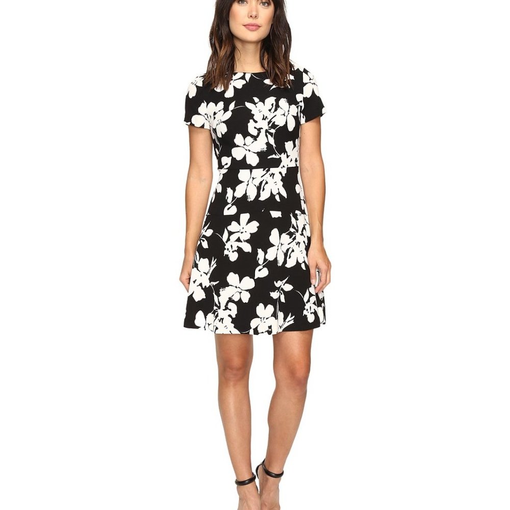 Vince Camuto Short Sleeve Fresco Blooms Flowers Flare Dress, Size 0, Brand New